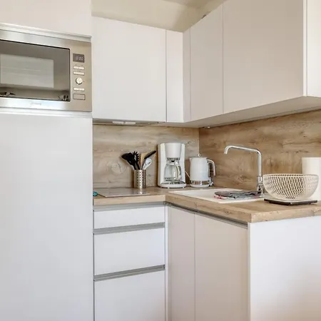 Apartment T2 200m From Lavandou Classified 3 *